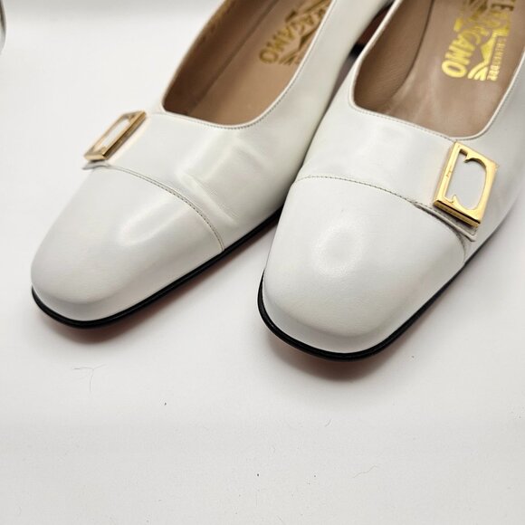 Salvatore Ferragamo “Decree” White Calf Leather Pumps | Gold Gancini | Size 9 AA - Picture 2 of 15